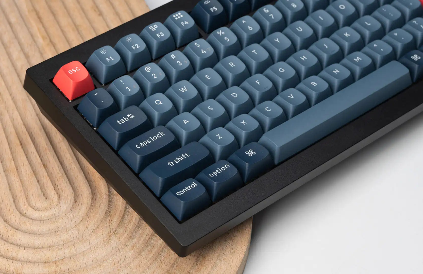 Keychron V1 Max QMK Fully Assembled Knob Custom Mechanical Keyboard 2.4 GHz & Bluetooth Wireless Double-Shot OSA PBT Keycaps